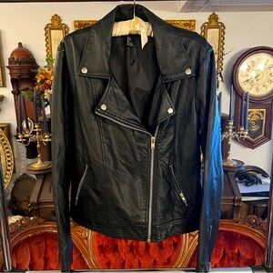 ✦ Black Faux Leather Moto Jacket ✦